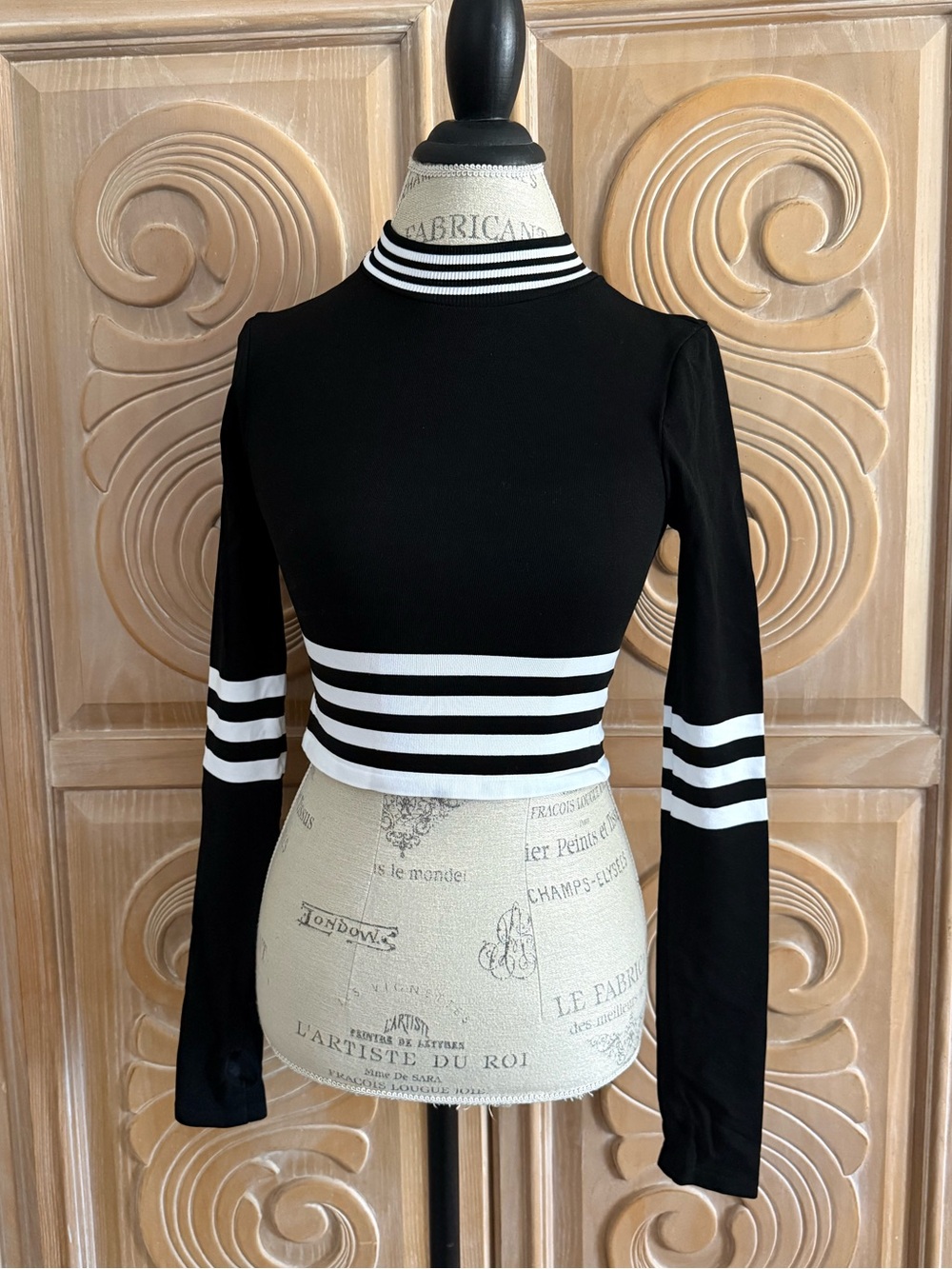 FP Movement Black Striped Crop Top with Mock Neck w/Thumb Holes Size M/L